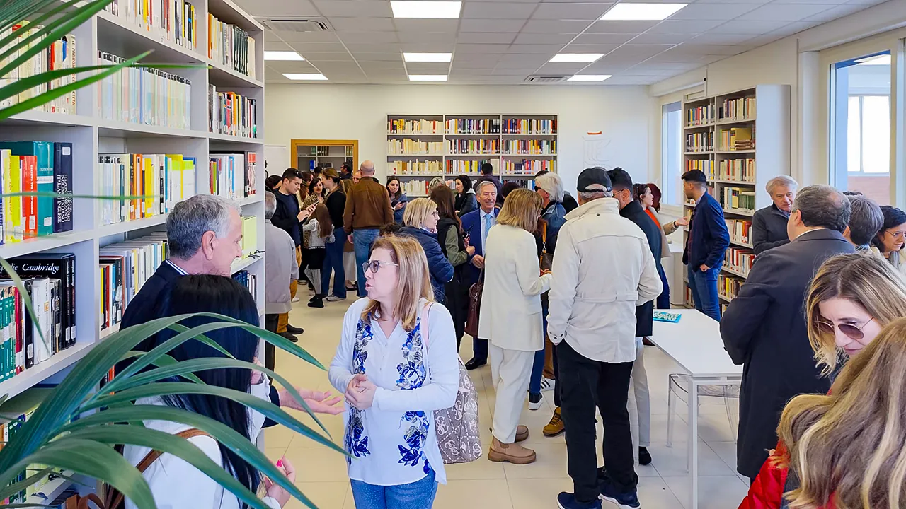 Biblioteca Brolo